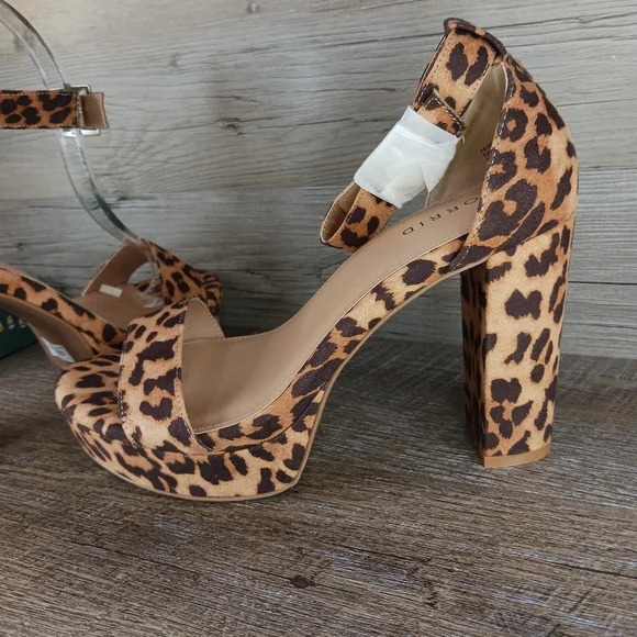 Sold-Torrid heels women's 9.5WW leopard print block - Picture 2 of 11